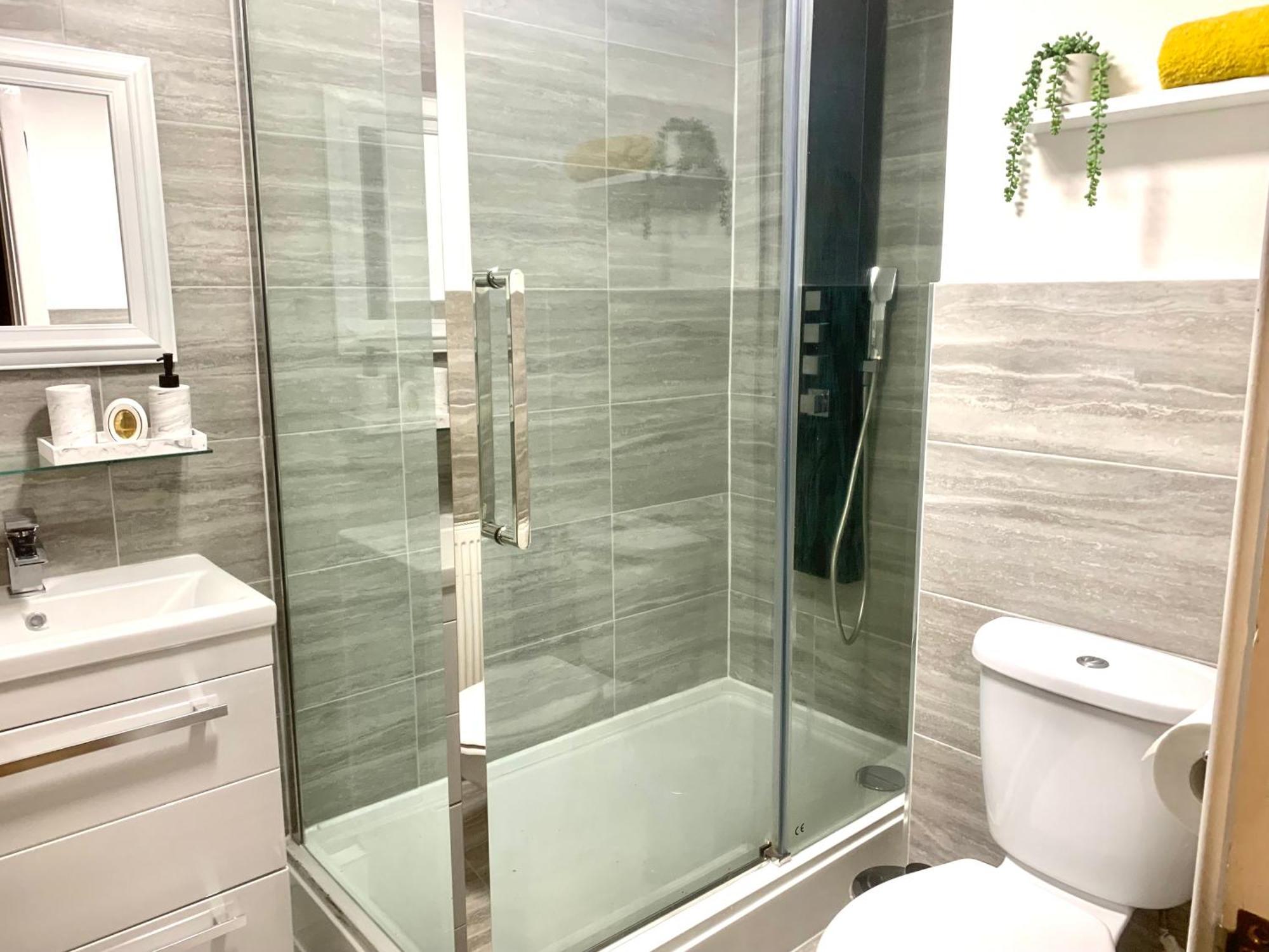 Large Stylish 3 Bedroom City Centre Apartment Free Secure Parking 利物浦 外观 照片
